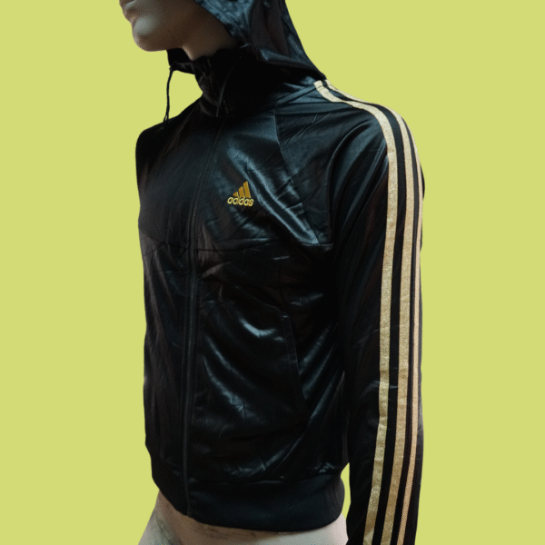 Casaco Adidas - Com Capuz - Preto riscas douradas - Image 3